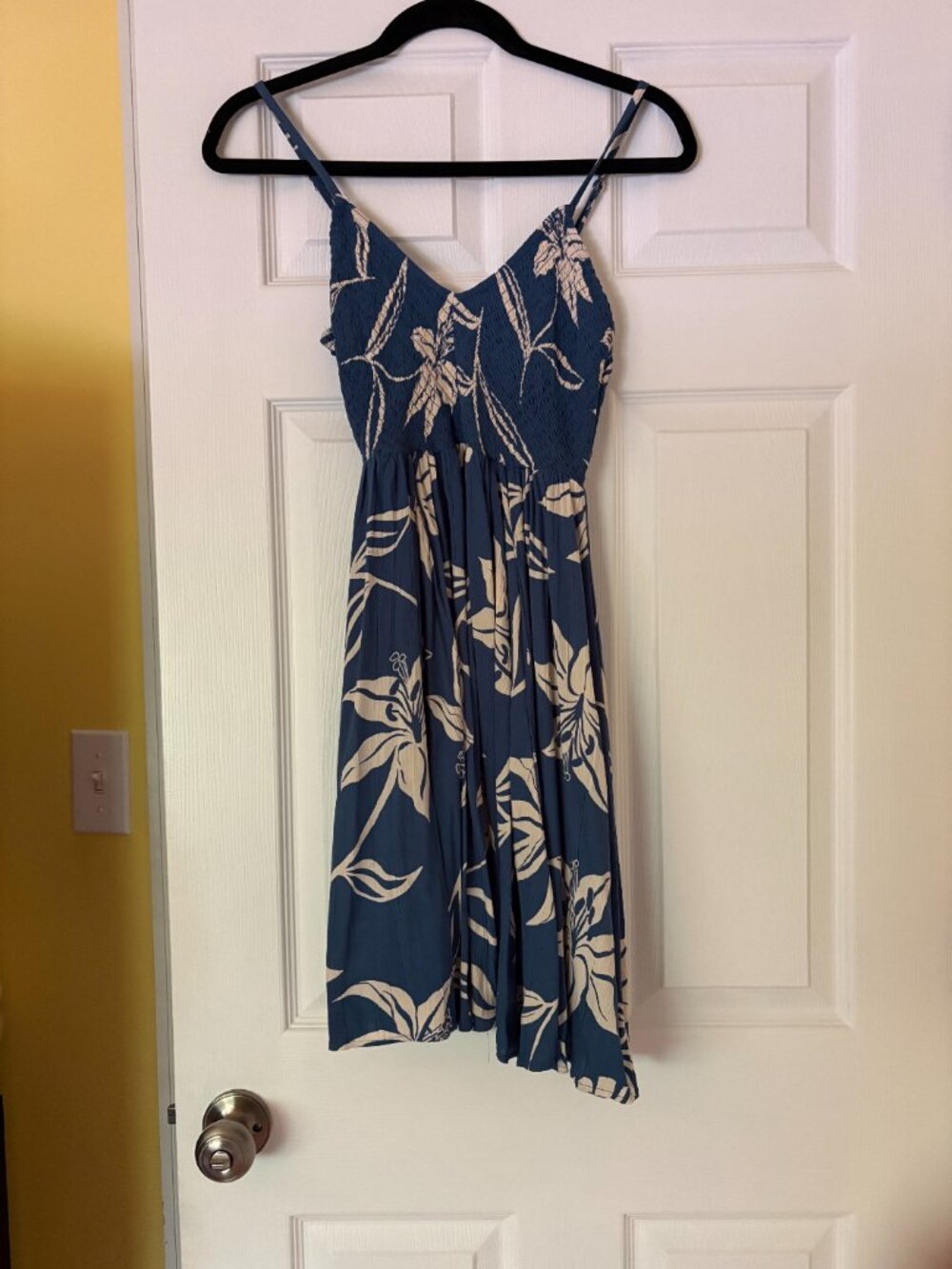 Sundress with Spaghetti Straps Runs extremely small